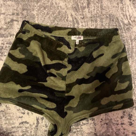 Army green bedtime shorts - Picture 1 of 2